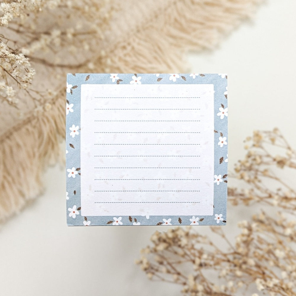 BLUE DAISY FIELD STICKY NOTE