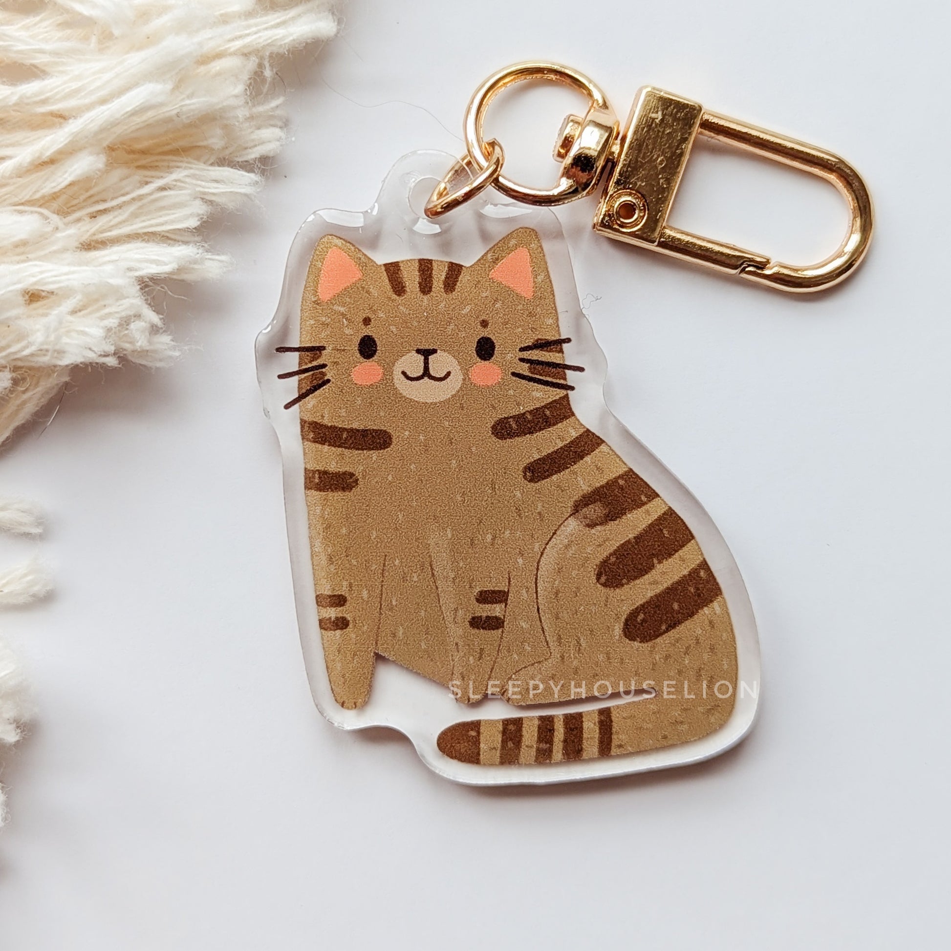 brown tabby cat keychain